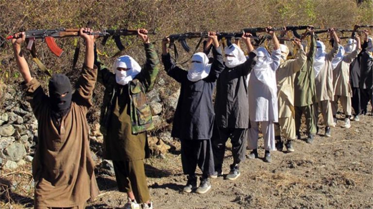Taliban doden twintig politieagenten