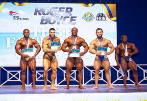 Elf bodybuilders naar Barbados (2)
