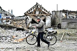 13-Russian-bombs-turn-Ukraine-border-village-into-‘hell’