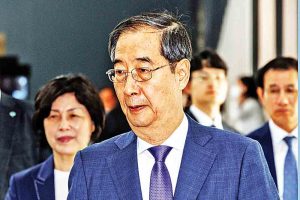 14-ZEKER-PLAATSEN--Zuid-Koreaanse-premier-dient-ontslag