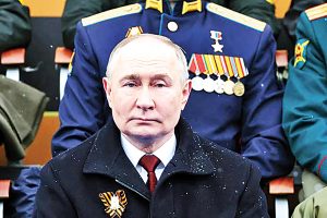 14-Poetin-prijst-op-Overwinningsdag-militaire-vooruitgang-in-Oekraïne